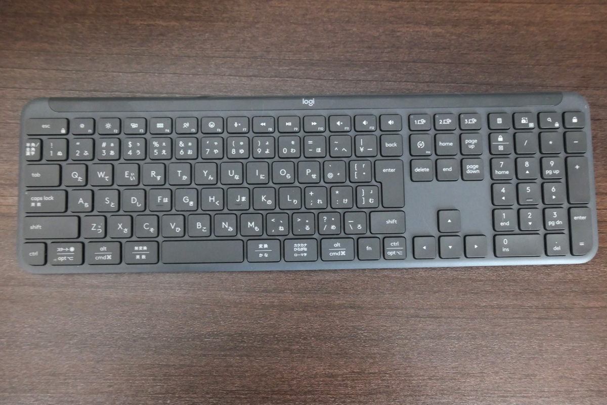 ロジクール「K950」ミニレビュー - プラスαの機能が欲しい人向けの新