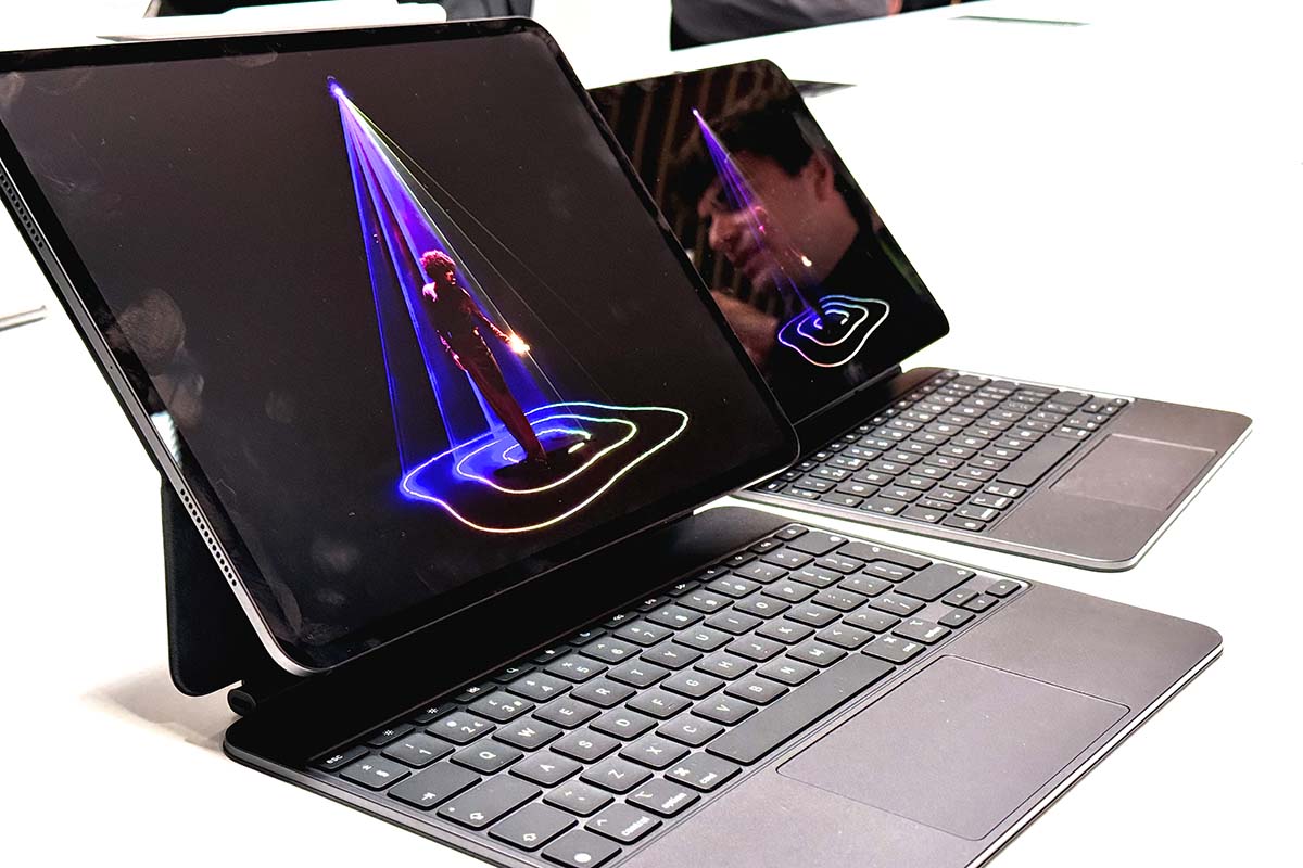 新Magic Keyboard登場でも尽きないiPad Proのジレンマ - 松村太郎の