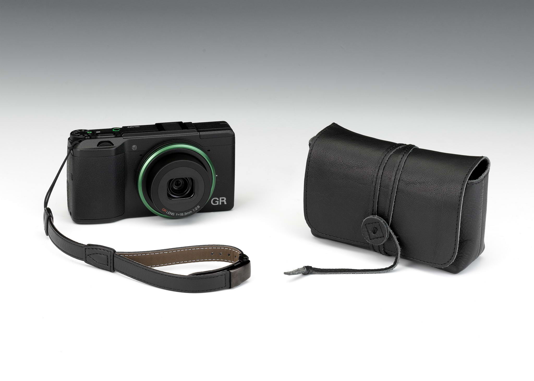 RICOH GR DIGITAL2 付属品セットRICOH GR DIGITAL II 本体+各種付属品