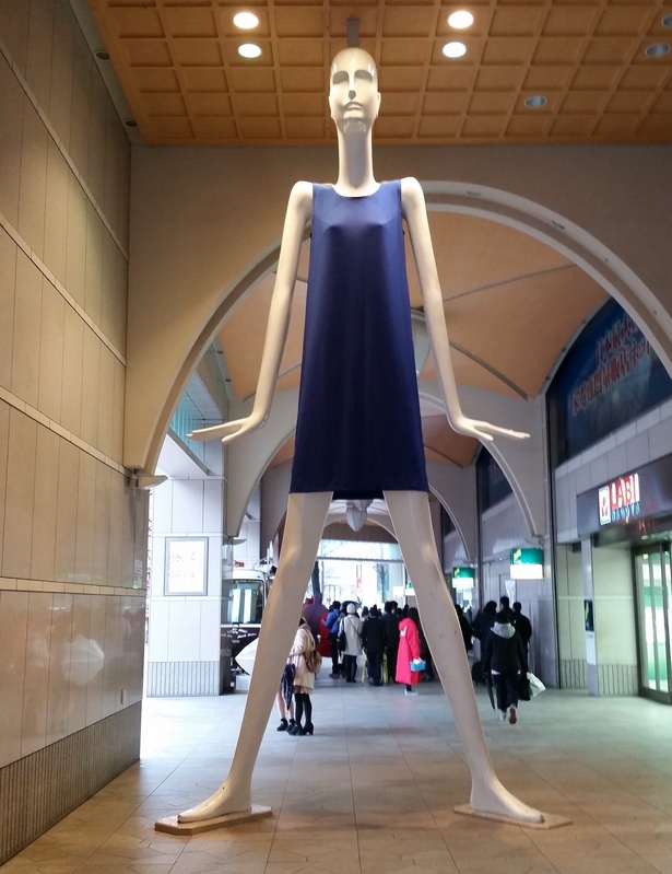 名古屋の顔「ナナちゃん」って何者？630着以上にのぼる衣装デザインの