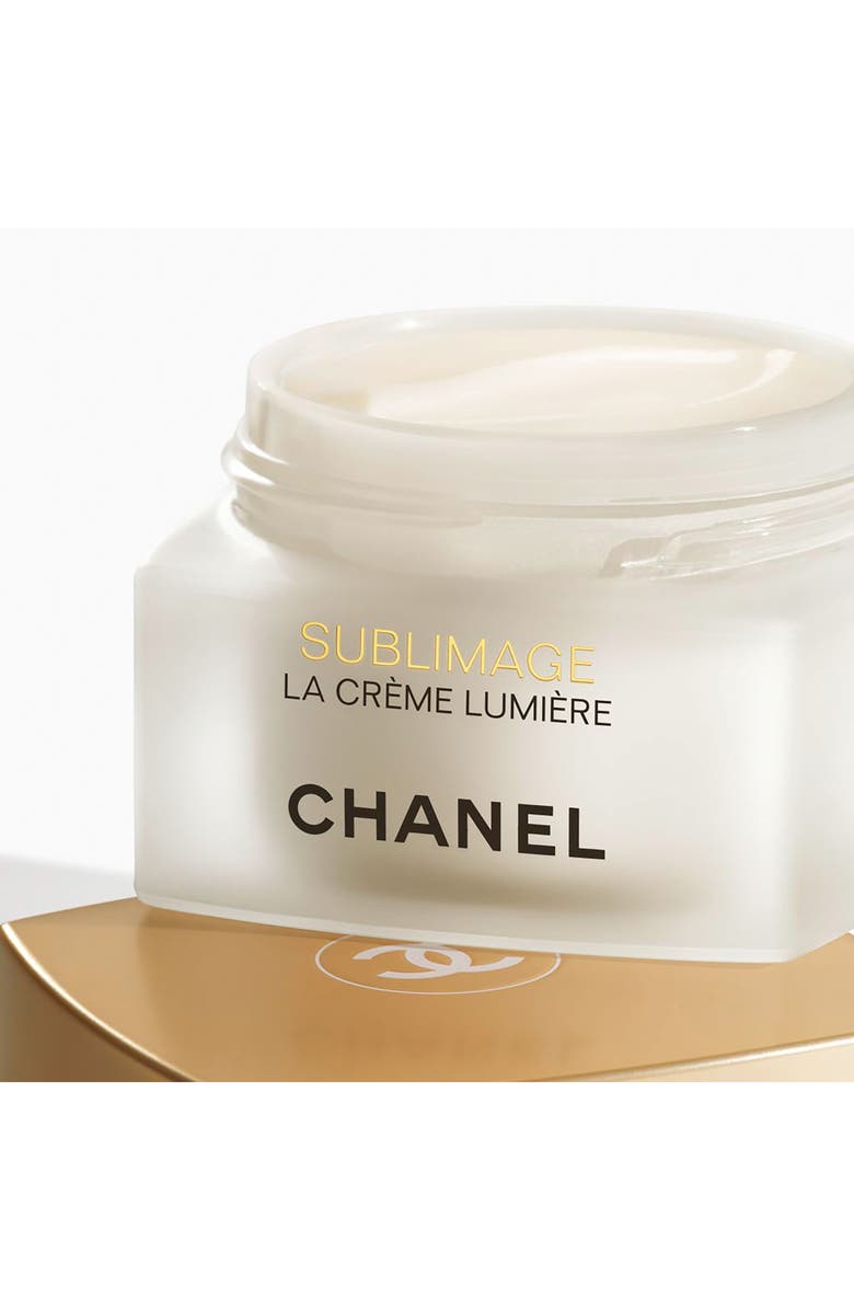 CHANEL SUBLIMAGE LA CRÈME LUMIÈRE Ultimate Regeneration