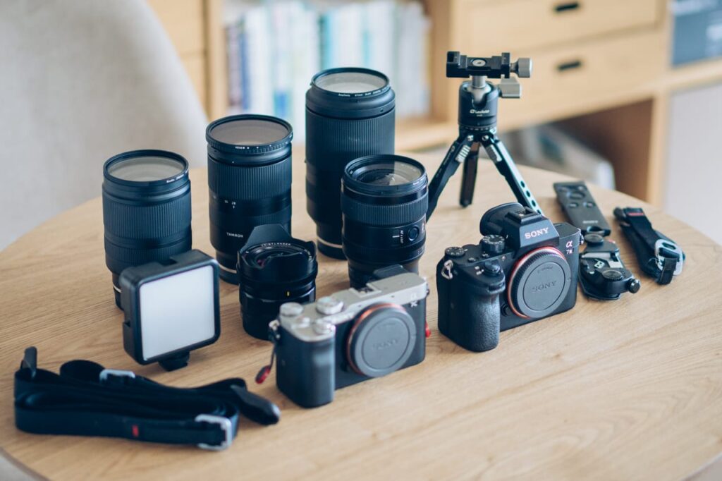 一眼カメラと一緒に買い揃えたい周辺機器・アクセサリーまとめ【初心者