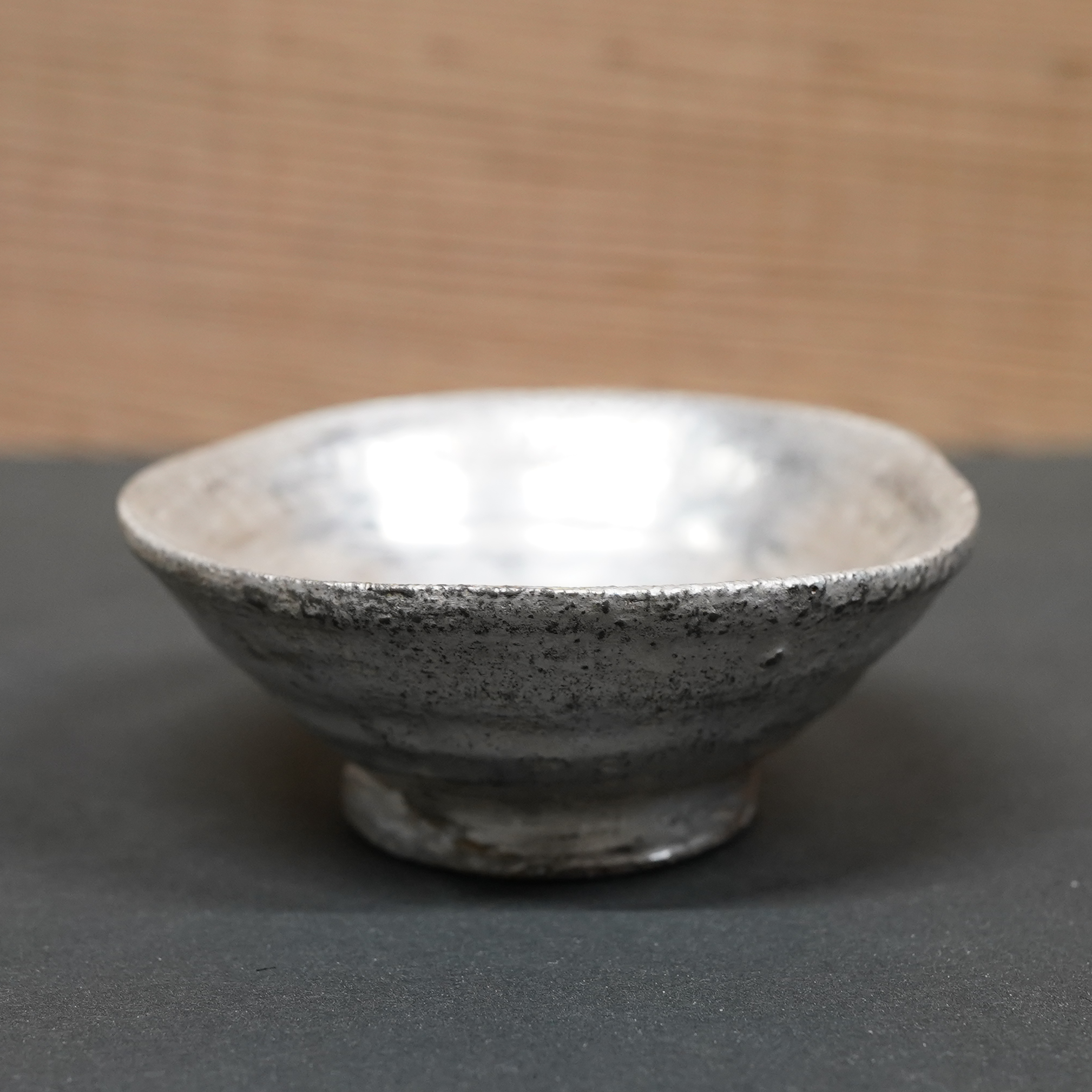 陶磁器 備前焼 備前銀彩盃 夕立受窯 的野智士｜NA-utsuwa-(日本橋