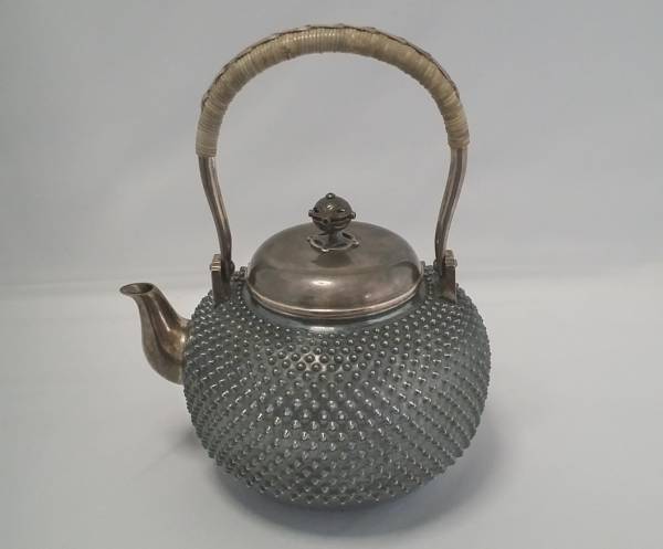 尚美堂の銀瓶をお買取しました｜骨董品に関するコラム【骨董・古美術