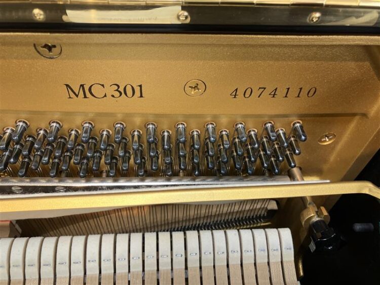 MC301 （1985年製） | 中古ピアノ | 中古ピアノは日響楽器へ！愛知県