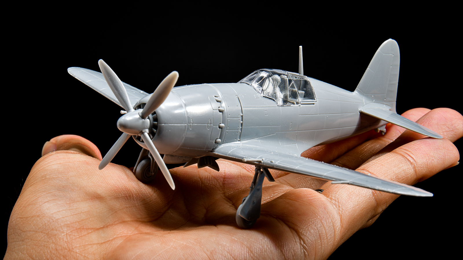 花金だ！仕事帰りに買うプラモ。／コスパ最高・味最高！！800円で唸