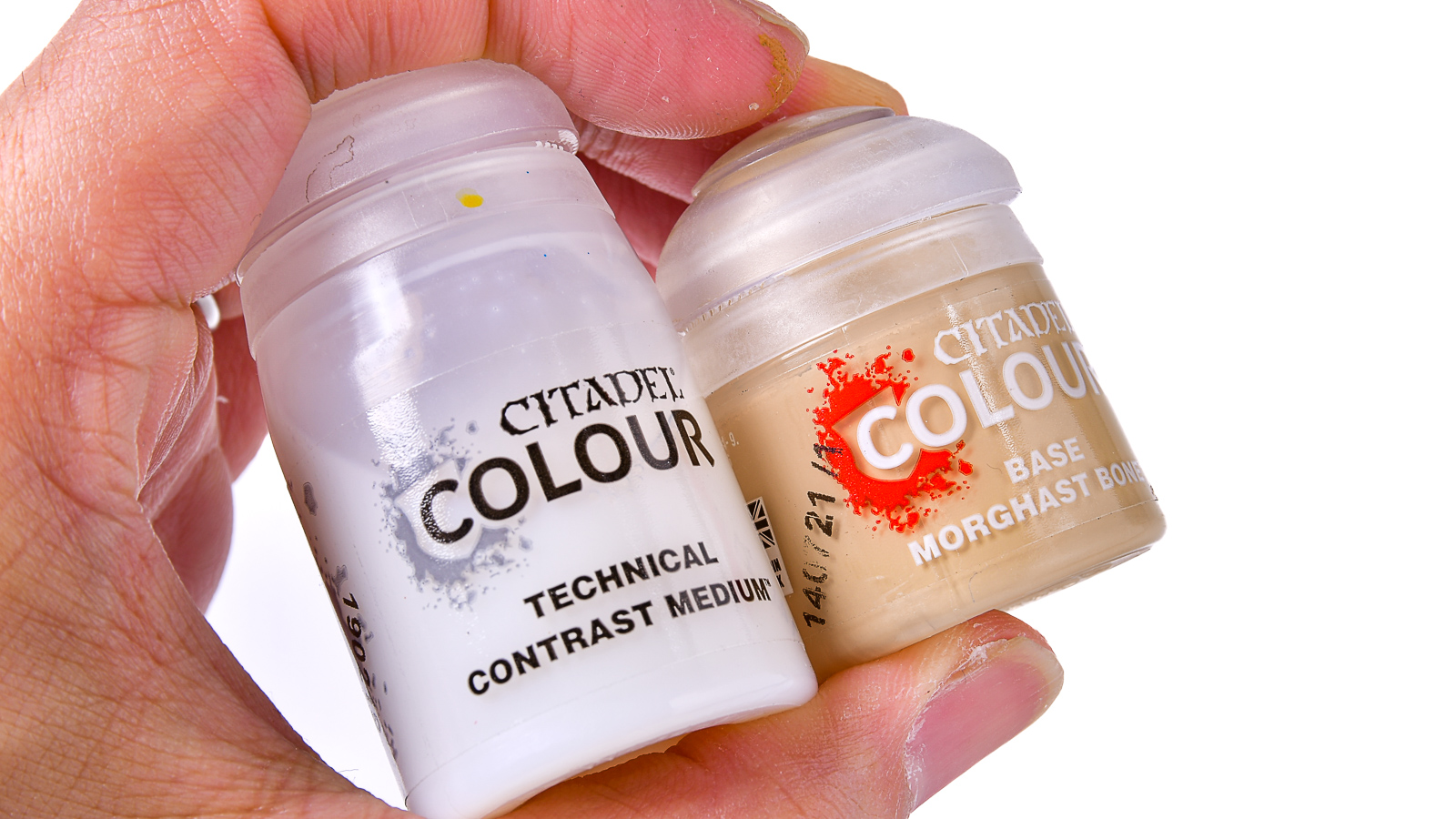 あえて「シタデルカラーの隠蔽力を落とす」ことで得られる色味