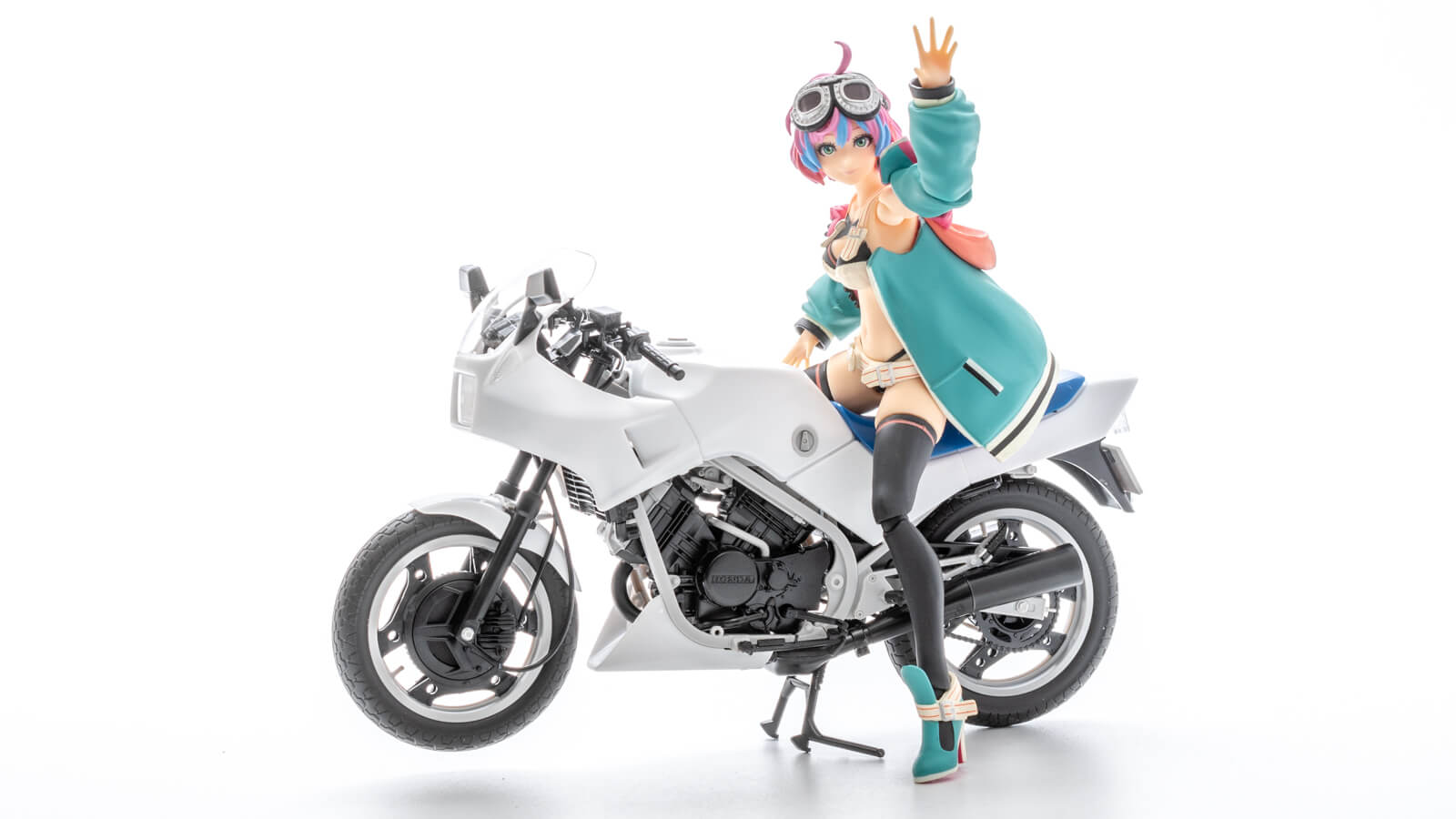 ハセガワのバイク模型に変化アリ。／刺し身でも煮付けでもイケるHONDA