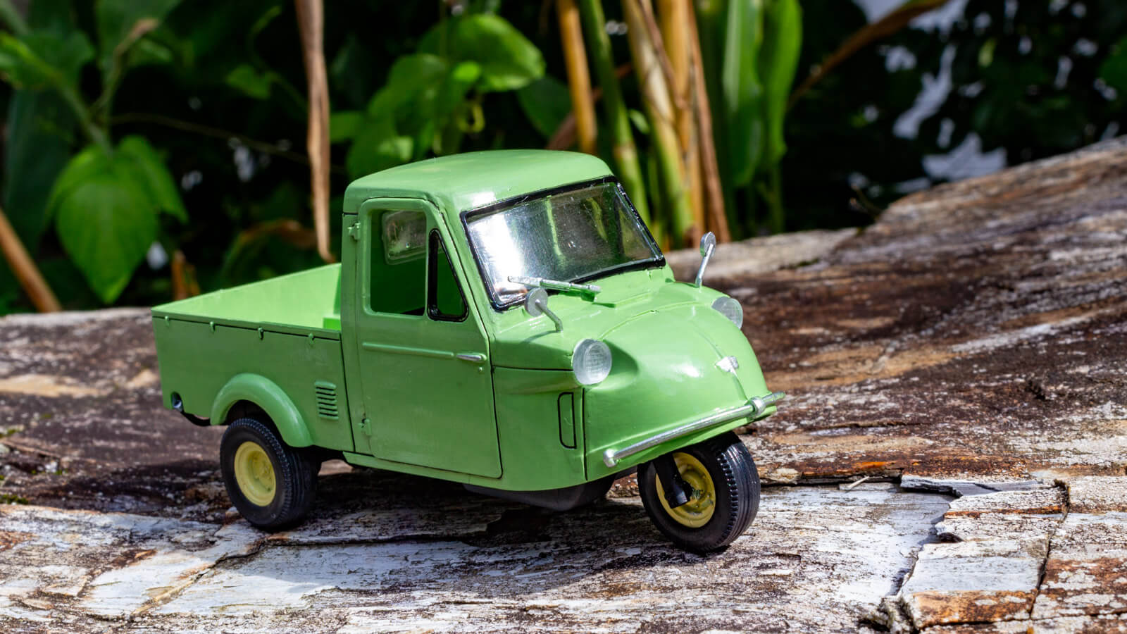 義父のミゼットと手のひらの昭和／マイクロエース 1:32 ダイハツ