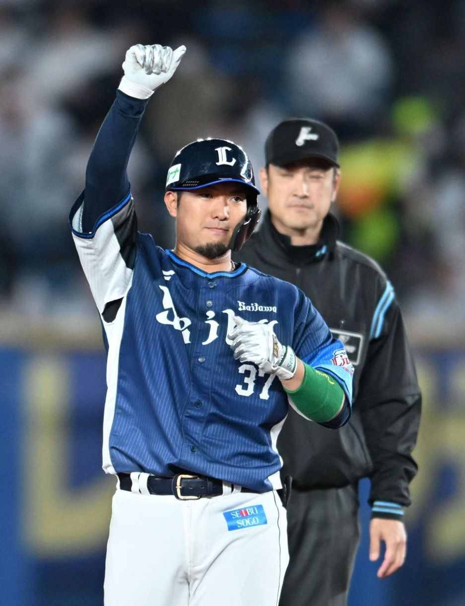 西武・柘植世那が抹消 右肘炎症 正捕手の立場固める中での離脱：「おっ