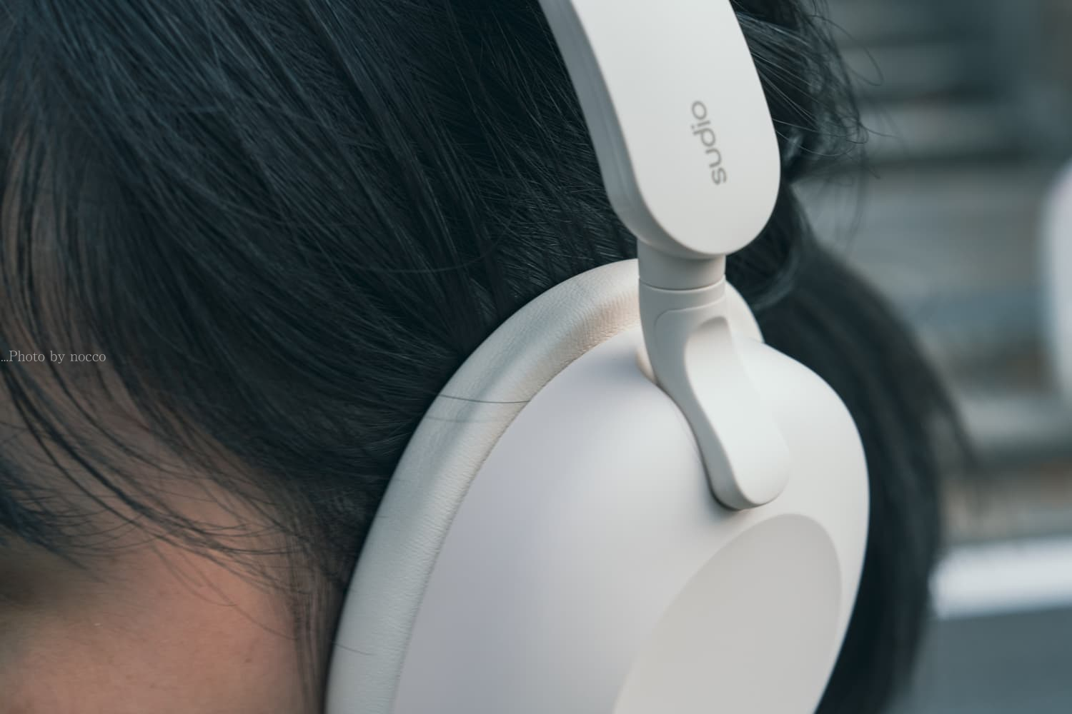 初めてのノイズキャンセリングを体験。北欧デザインのワイヤレス