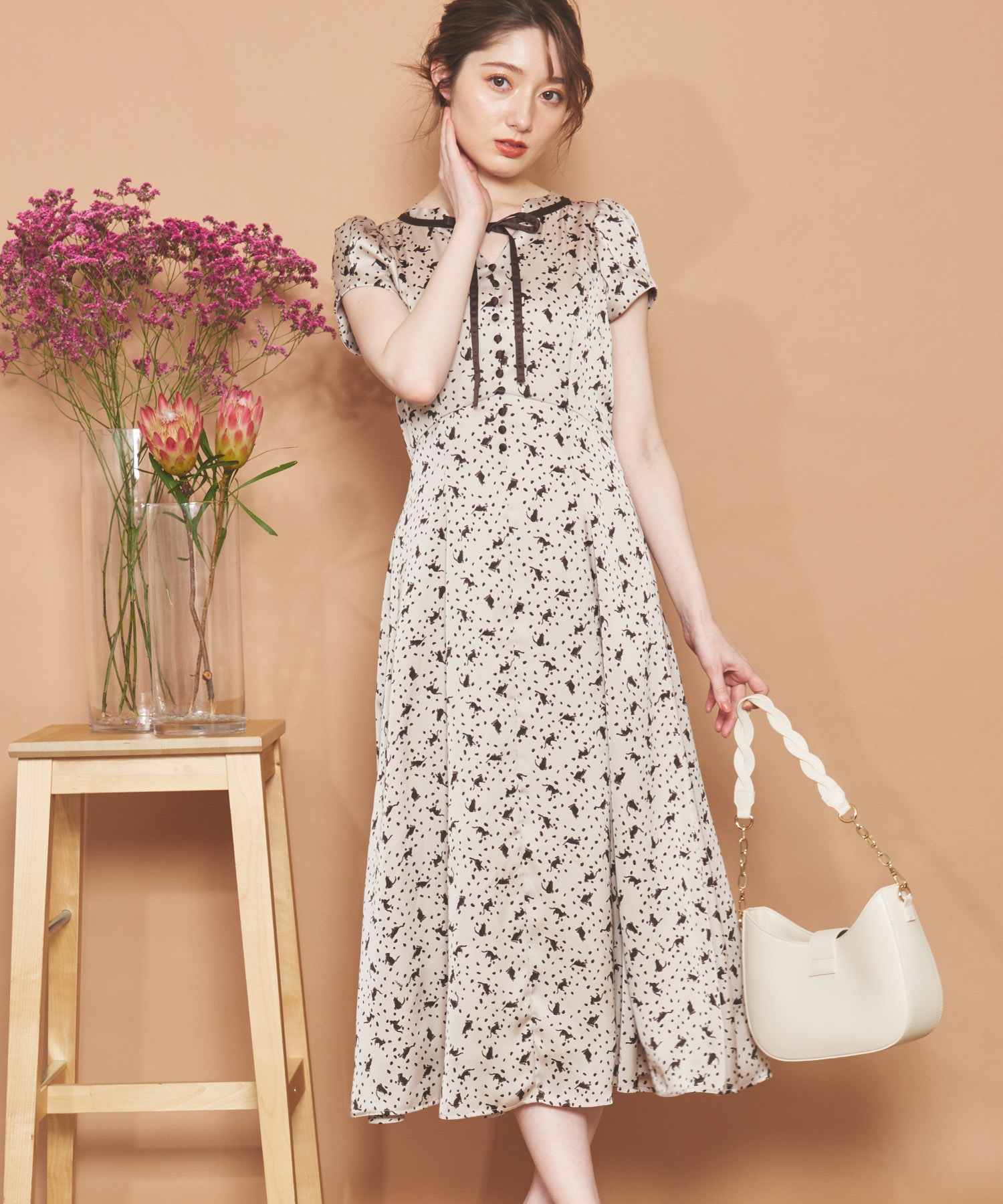 キャッツプリントワンピース | ロングワンピース | NOELA OFFICIAL WEB