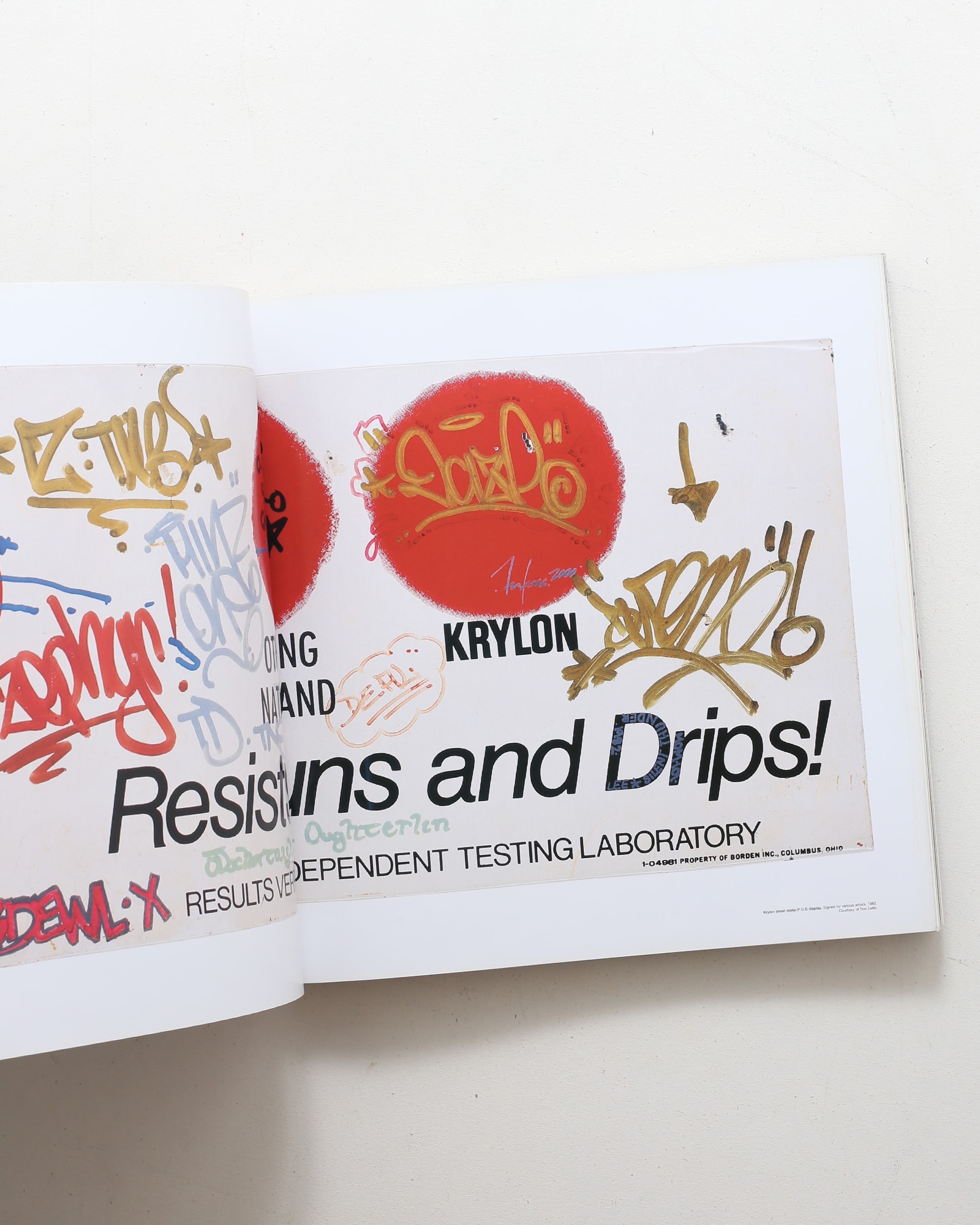 Futura | nostos books ノストスブックス