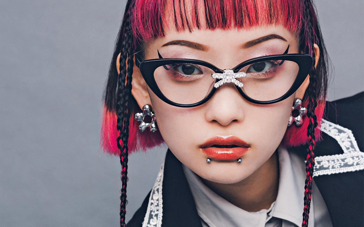 水曜日のカンパネラ・詩羽がOggi12月号に登場！アーティスト・俳優