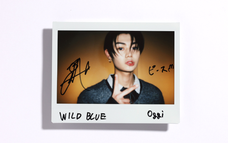 WILD BLUE】ミニ連載完走記念！ 直筆サイン入りチェキ＆手作りうちわを