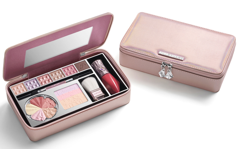 ジルスチュアート】ポーチ1つでトータルメイクが叶う♡ クリスマス