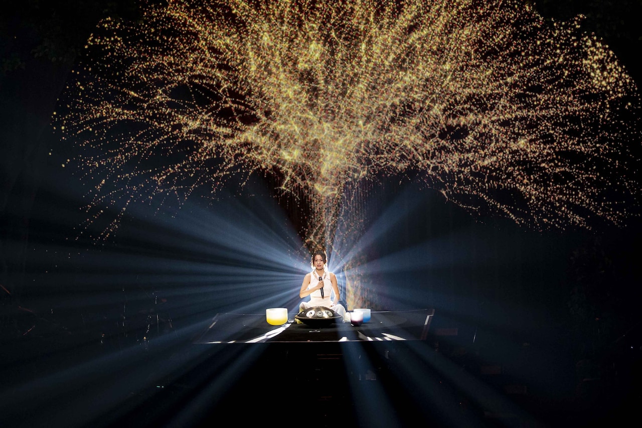 倉木麻衣、コンセプチュラルなライブでファンに“元気玉”届ける