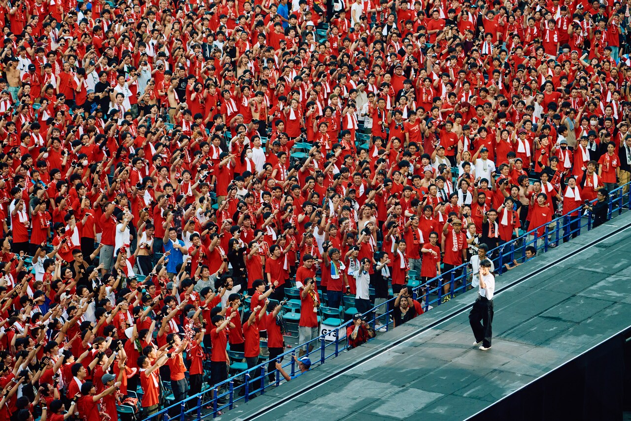 UVERworldと7万人の男たち、日産スタジアムで繰り広げた前代未聞の激闘