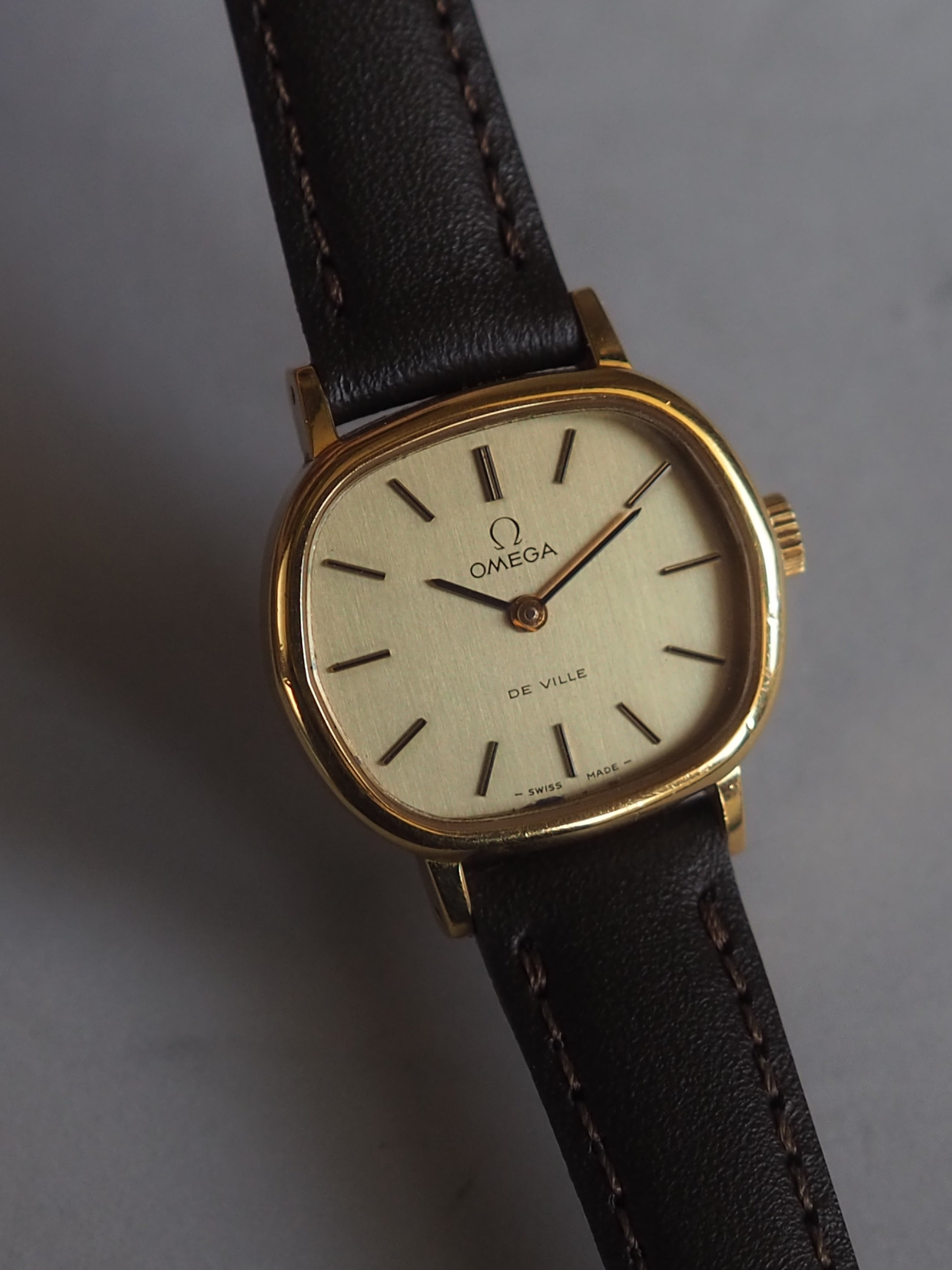 OMEGA オメガ DE VILLE デビル オーバル ウォッチ 腕時計 ゴールド