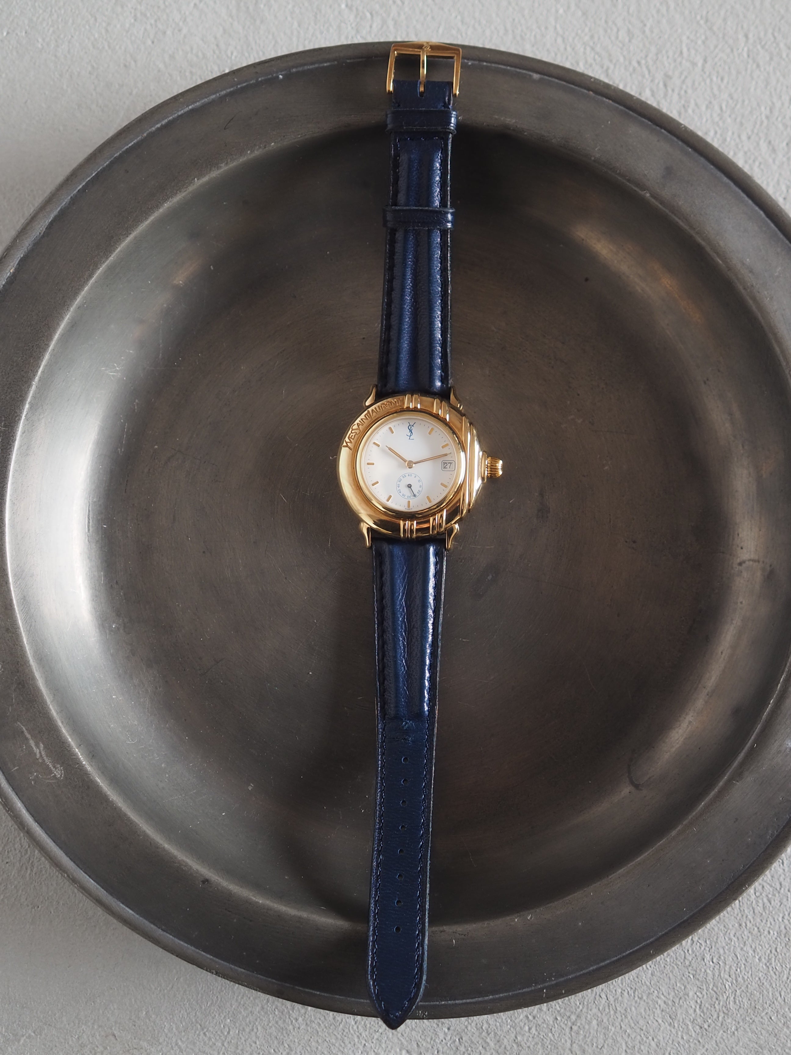 Yves Saint Laurent サンローラン YSL ラウンド ウォッチ 腕時計