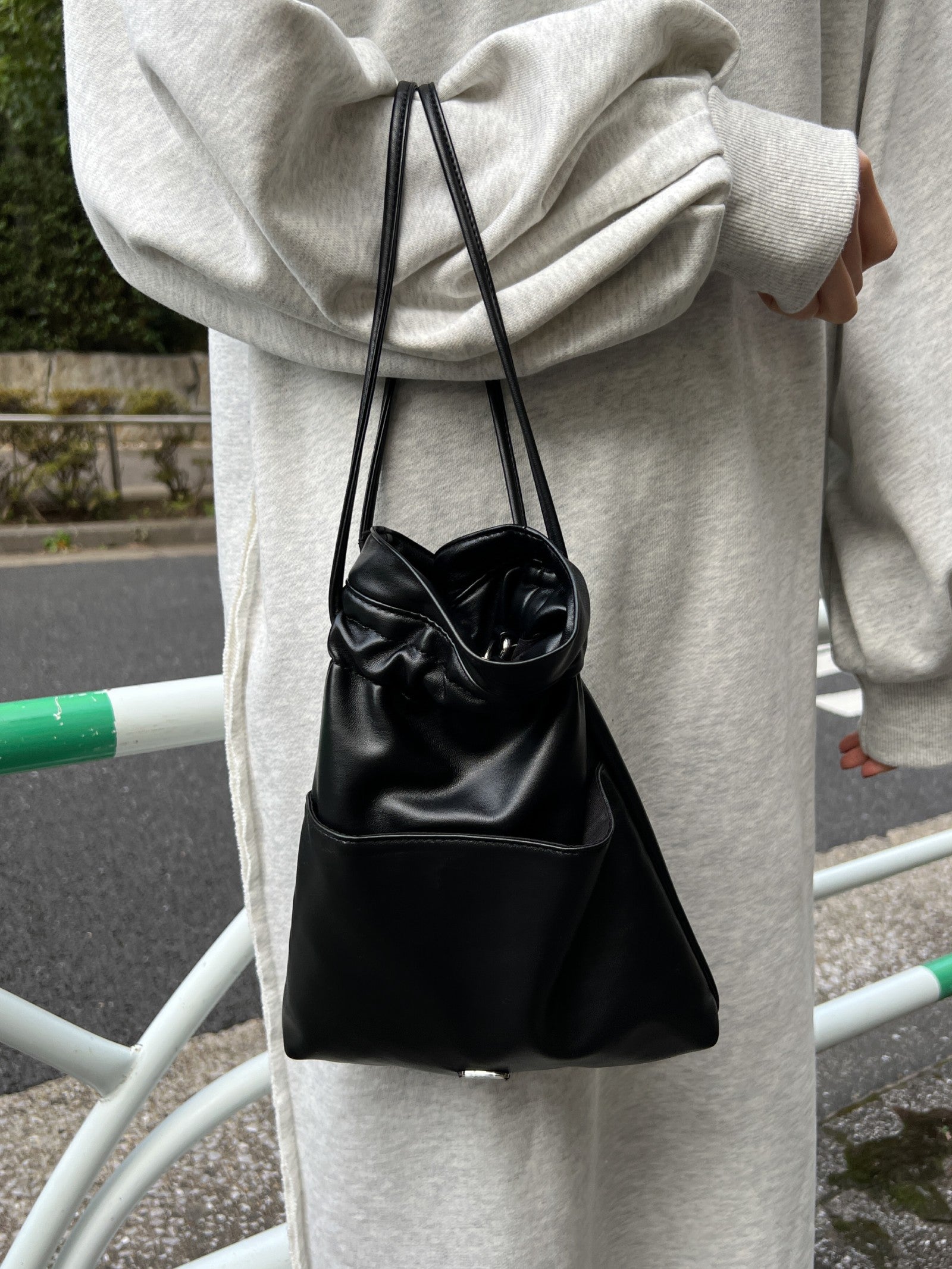 ドローストリングバッグ