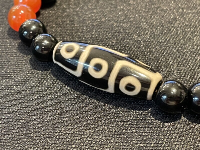 最高位！人生を大成功に導く！九眼牙天珠ブレスレット オニキス＆瑪瑙