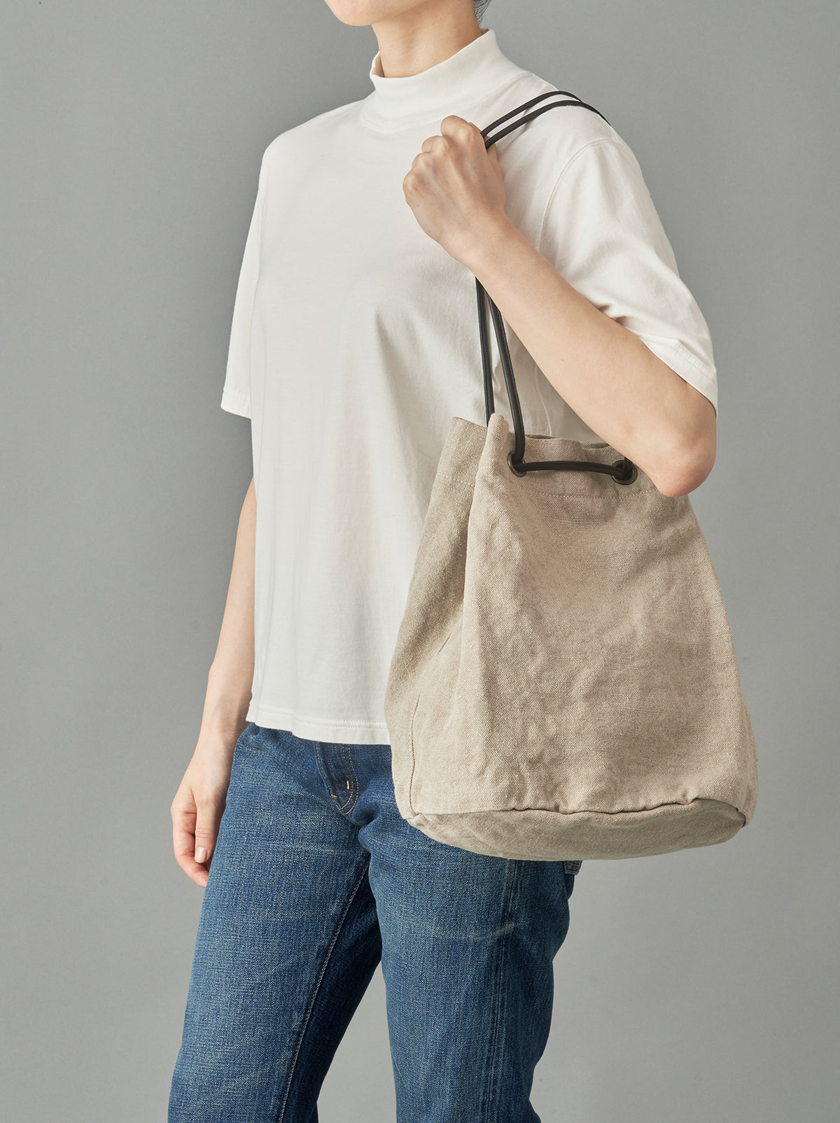 Oval lantern bag L – ARTS&SCIENCE ONLINE SELLER intl.