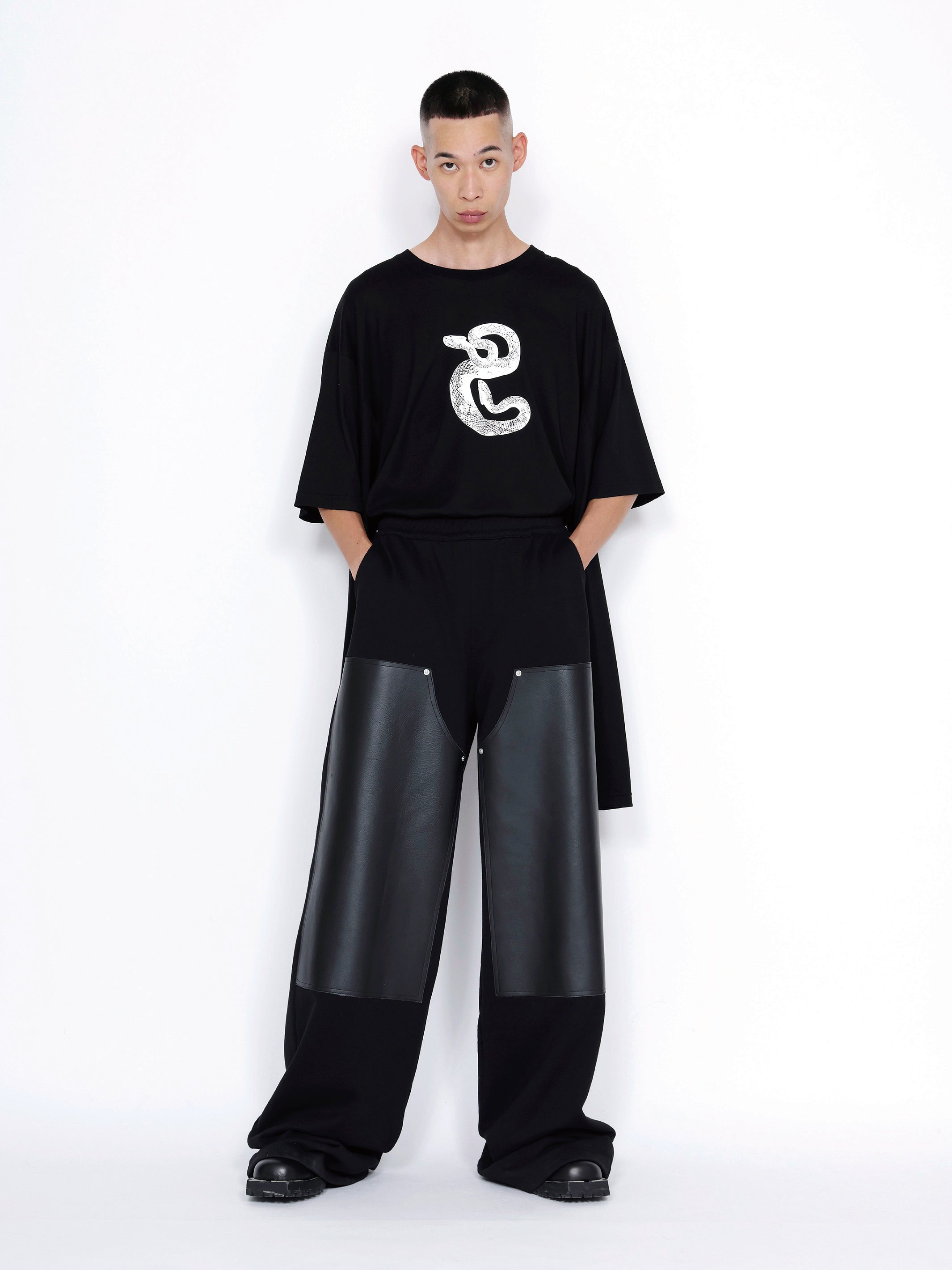 SWEAT WIDE PANTS WITH LEATHER PATCH