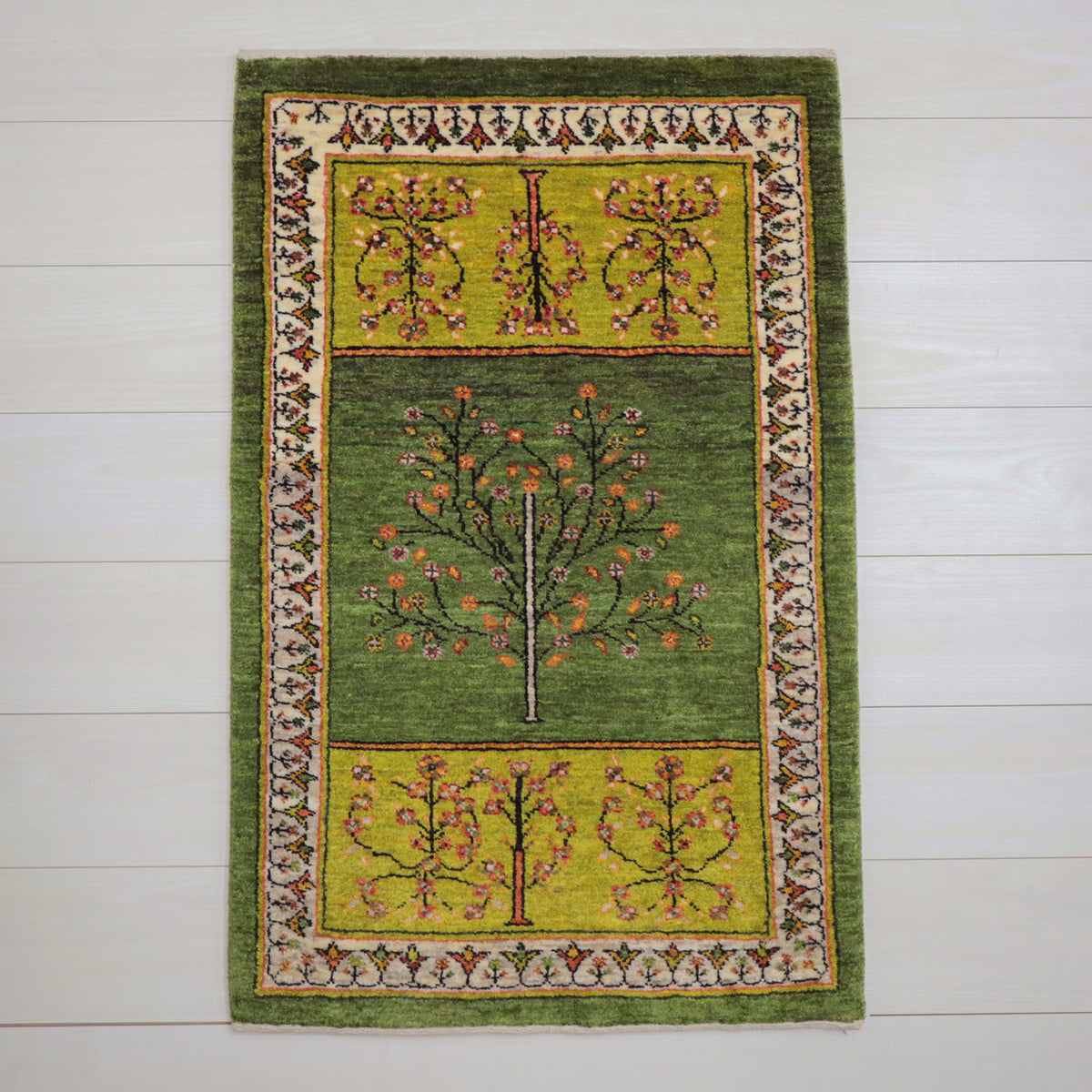 ペルシャ 手織り 絨毯 ( TREE OF LIFE ) ペルシャ 手織り 絨毯