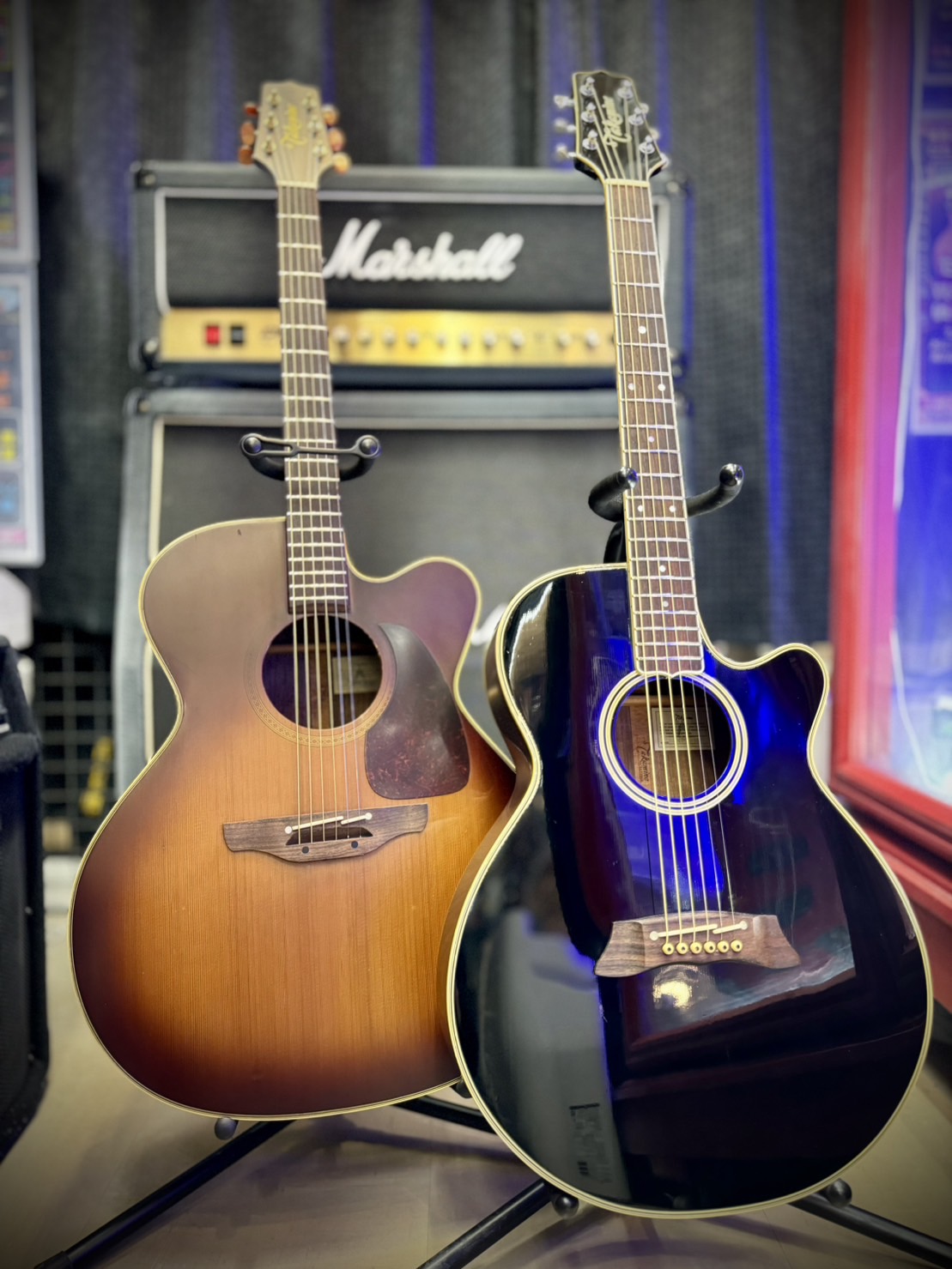 ＜楽器コーナー入荷情報＞希少な「赤プリ」タカミネ入荷🎸✨ | おた