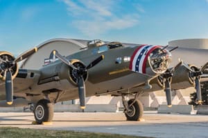 映画「メンフィス・ベル」のB-17実物がアメリカ空軍博物館で恒久展示へ