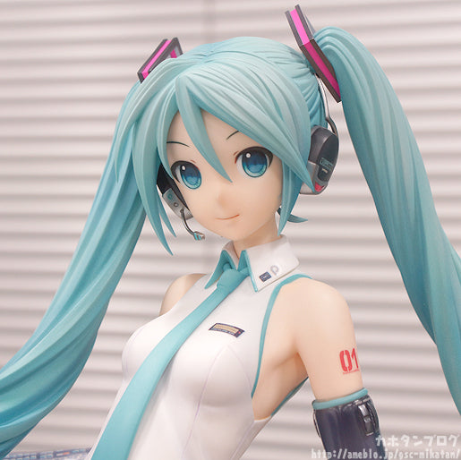 Hatsune Miku - B-style - 1/4 Scale Figure - V3 – Otaku Owlet