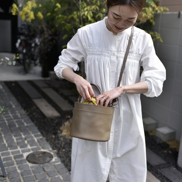 こだわりレザーのポットバッグ – OURHOME