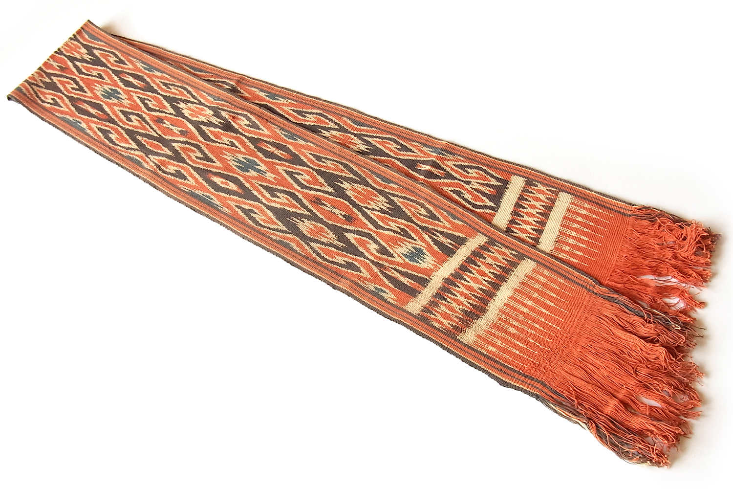 スラウェシ島トラジャ・イカットNo.T-ISW-010|野趣あふれる