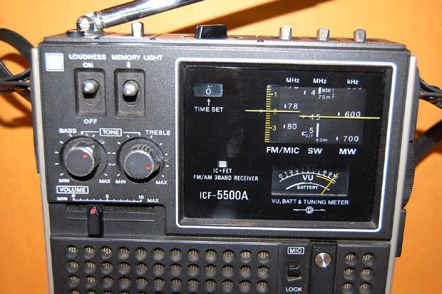 SONY スカイセンサー5500A 1974年型 （ICF-5500A FM/AM/SW 3 BAND