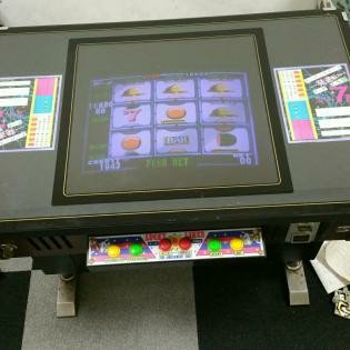 その昔、「エイトライン」っていうテーブルテレビ筐体のゲームがどこの