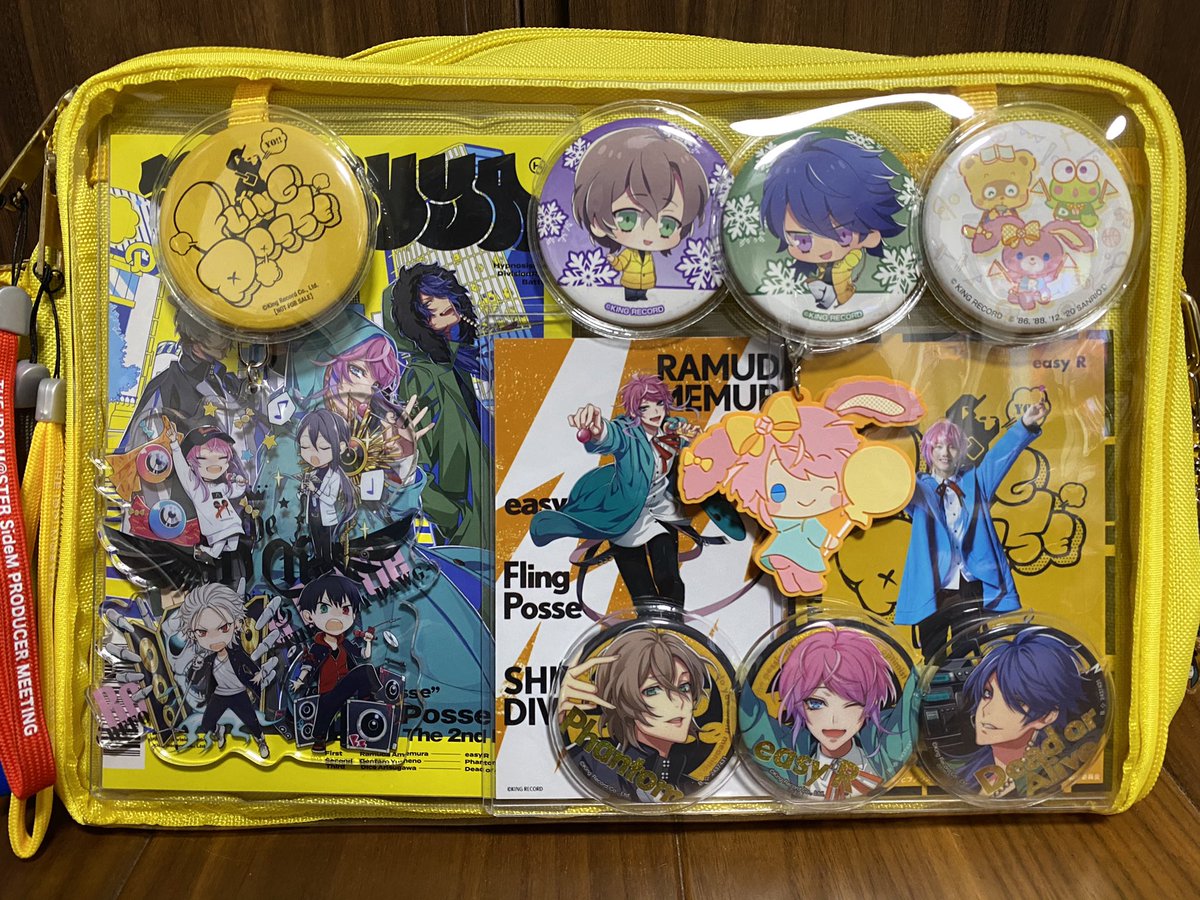 ヒプマイの痛バッグも完成しました〜缶バッジが少ないので、ブロマイド