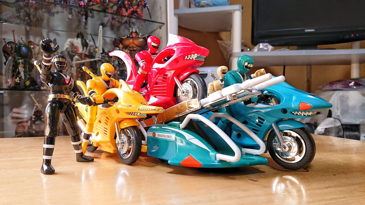 忍者戦隊カクレンジャー！ やっとバイクが揃いました＼(^o^)／ #ゆず