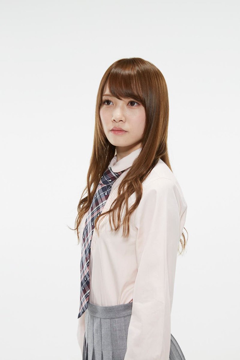 加藤史帆がかわいい制服で撮影してまいりました❣️ 何の撮影だったか