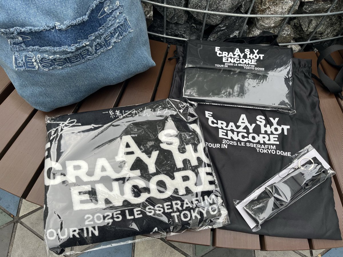 11/18(火) LE SSERAFIM @東京ドーム プレミアムシートの特典とリスト