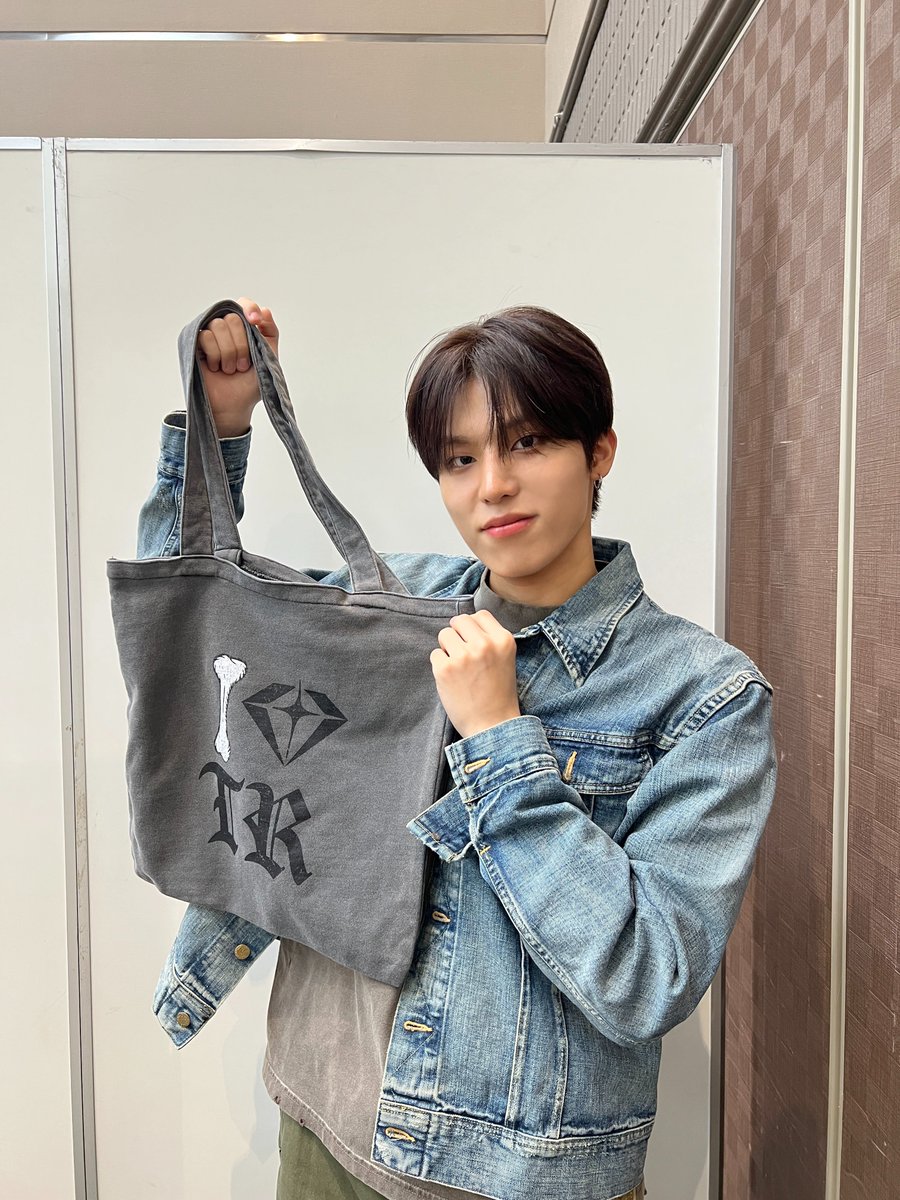 📸] #MEMBER_PHOTO #PARKJEONGWOO のPICK UP ITEM🌟 ✦I LOVE TREASURE