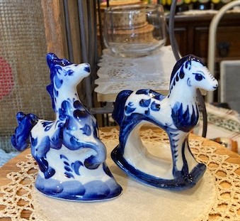 グジェリ陶器のソチ五輪マスコット