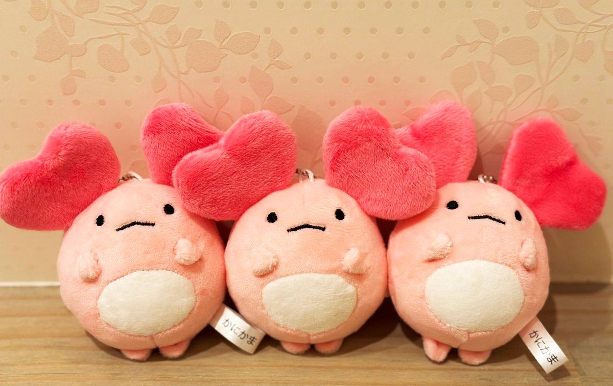 かにかまぬいぐるみキーホルダー売ってます！ 1匹1200円です🦀いっぱい