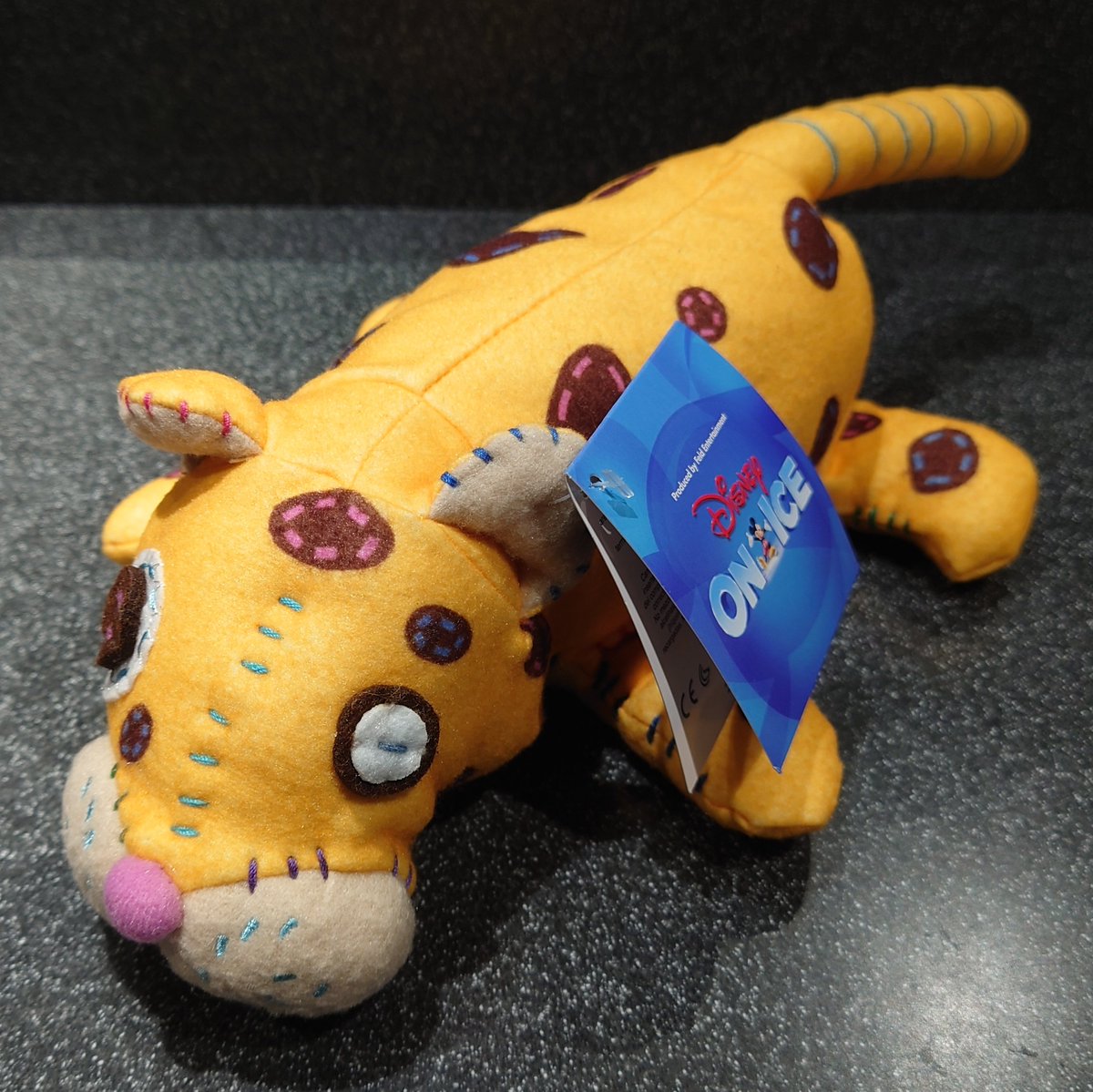 ディズニーオンアイス、ミラベルグッズもたくさんあってよかった