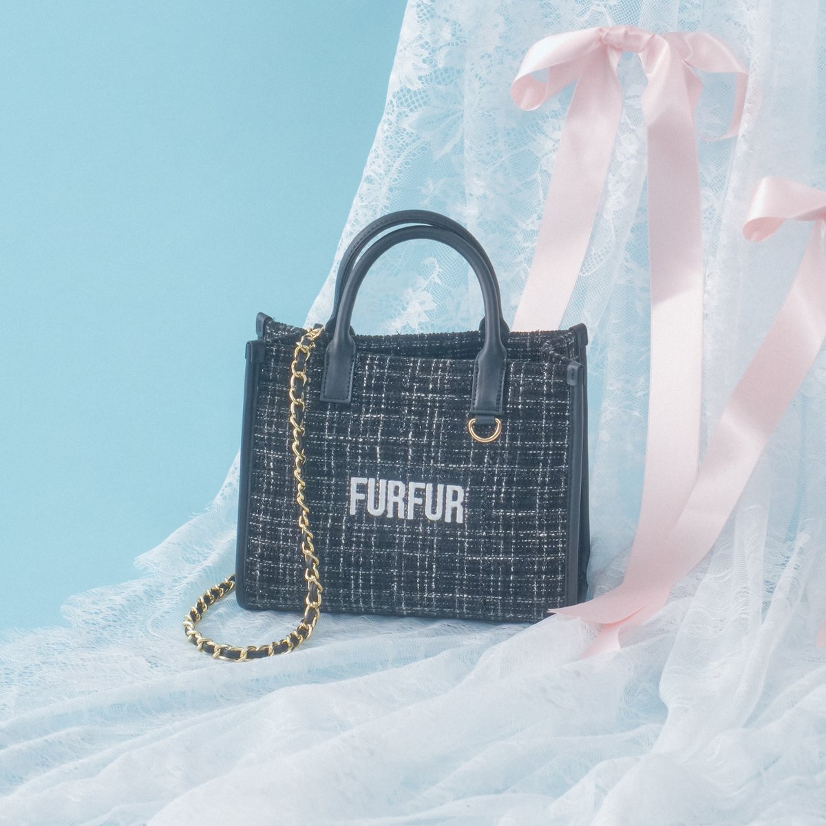 昨年即完売した、 あのツイードロゴトートバッグが💞 さらに