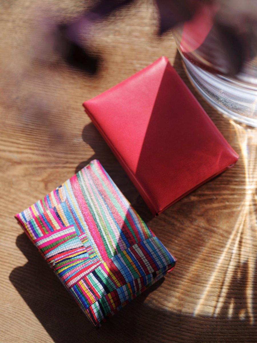 𝐍𝐞𝐰】大人気のカードケースに新柄登場 ビジネスシーンの相棒となる