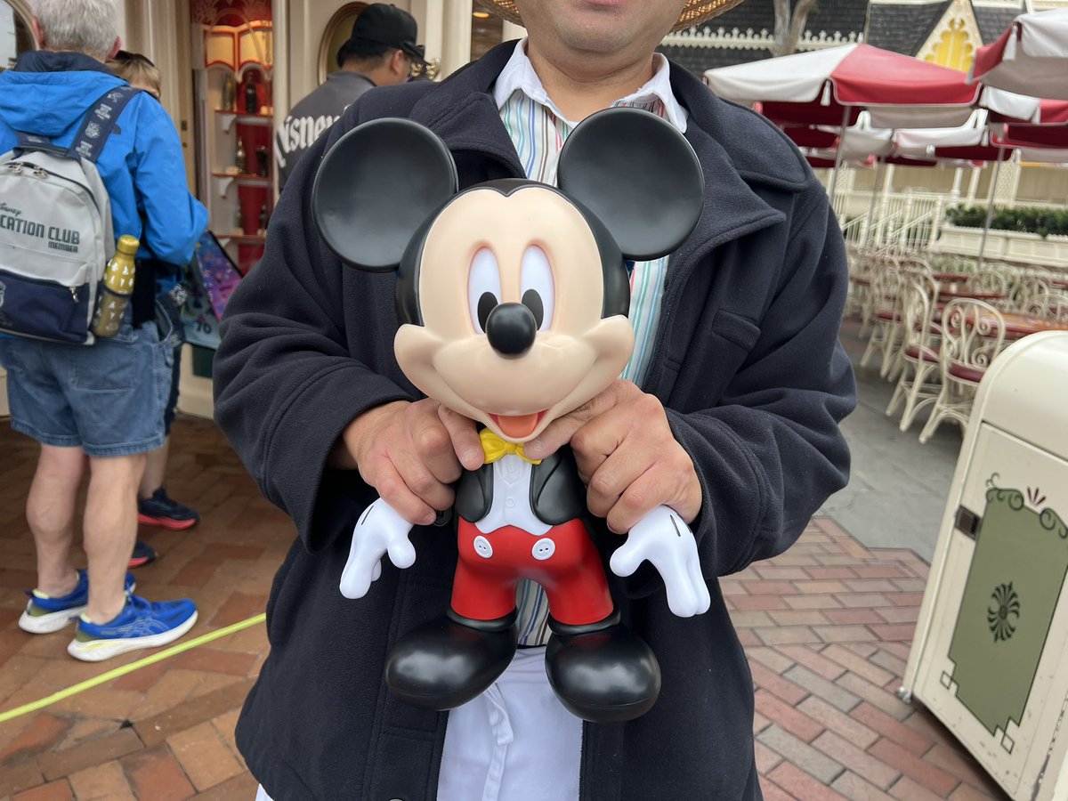 ミッキーのポップコーンバケット🍿✨ #ディズニーランド70周年