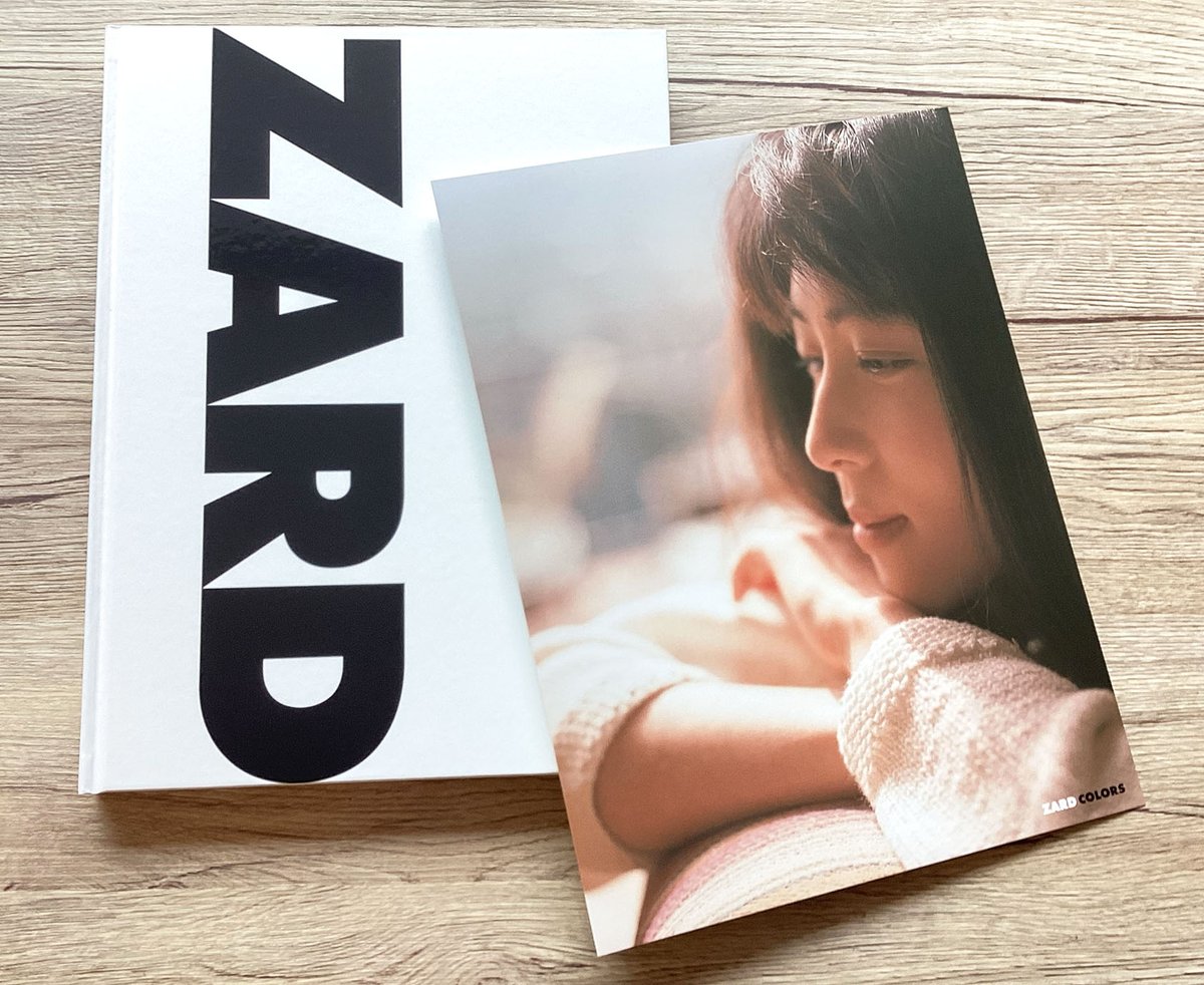 ZARD 35 周年記念写真集 「ZARD – MONOCHROME –」「ZARD – COLORS