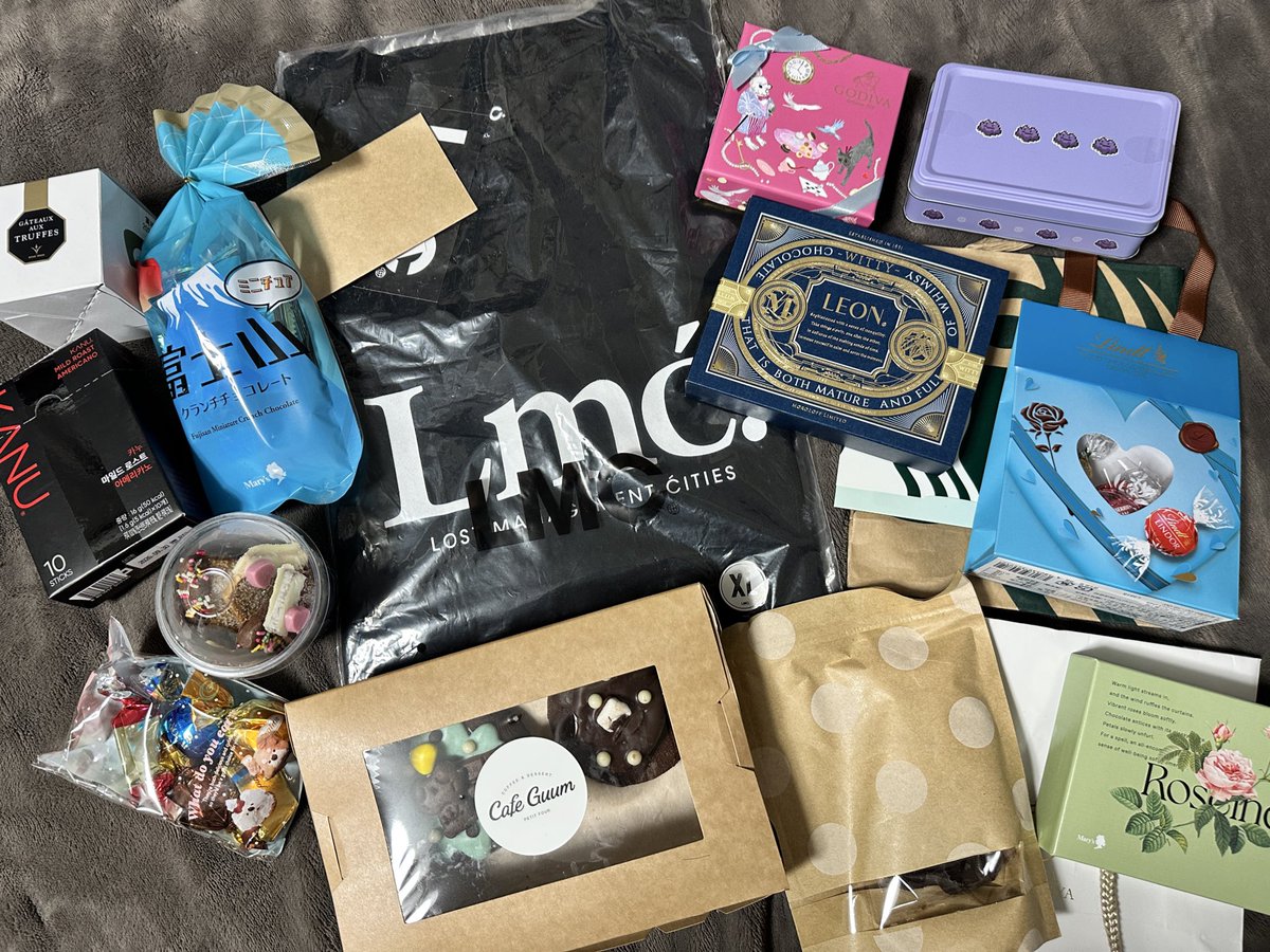 まじチョコ食べまくりすぎてやばい。 みなさん差し入れ本当ありがとう