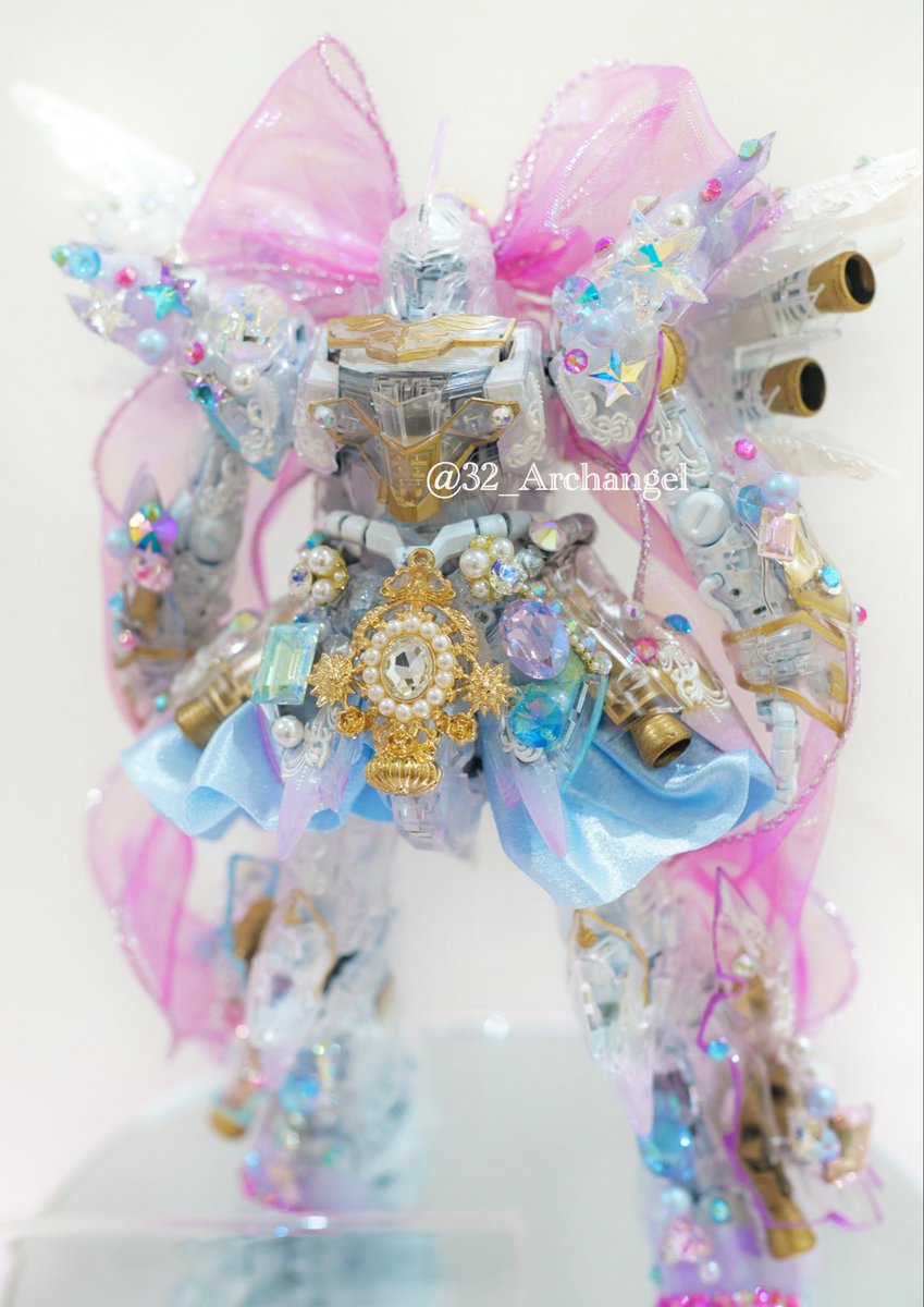 ﾟ💎.｡.:*・ﾟ 💎｡.:*・ﾟ 💎.｡.:* クリアカラーのガンプラは 宝石みたい